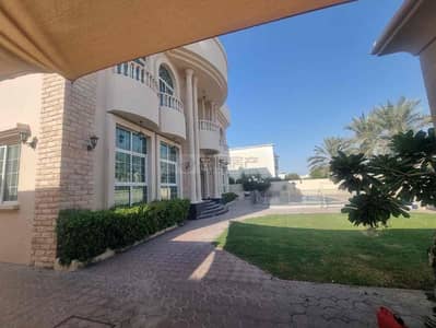 Huge Independent villa| Private pool and Garden