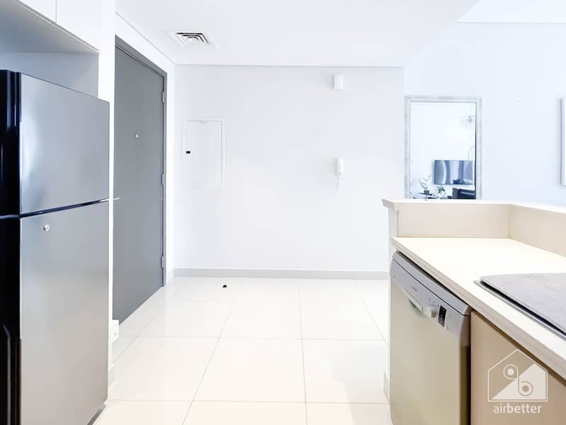 18 Harbour views - 202 -Kitchen- 7. jpg