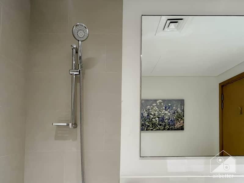 43 Harbour views - 202 -WC- 4. jpg