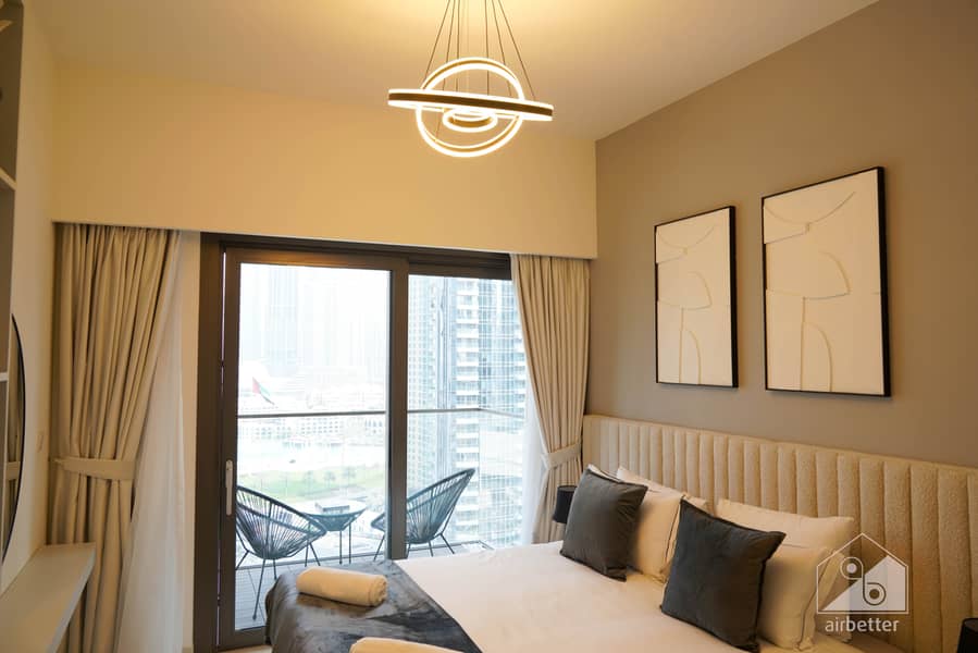 25 Crown_Tower_1807_36. jpg