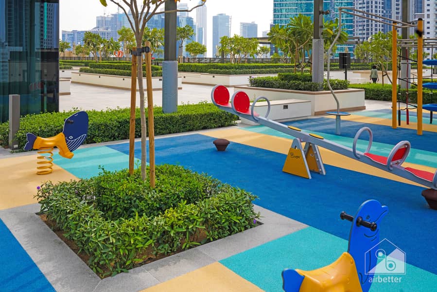 97 Crown_Tower_1807_156. jpg