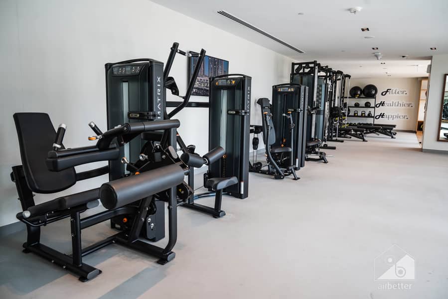 109 Crown_Tower_1807_179. jpg