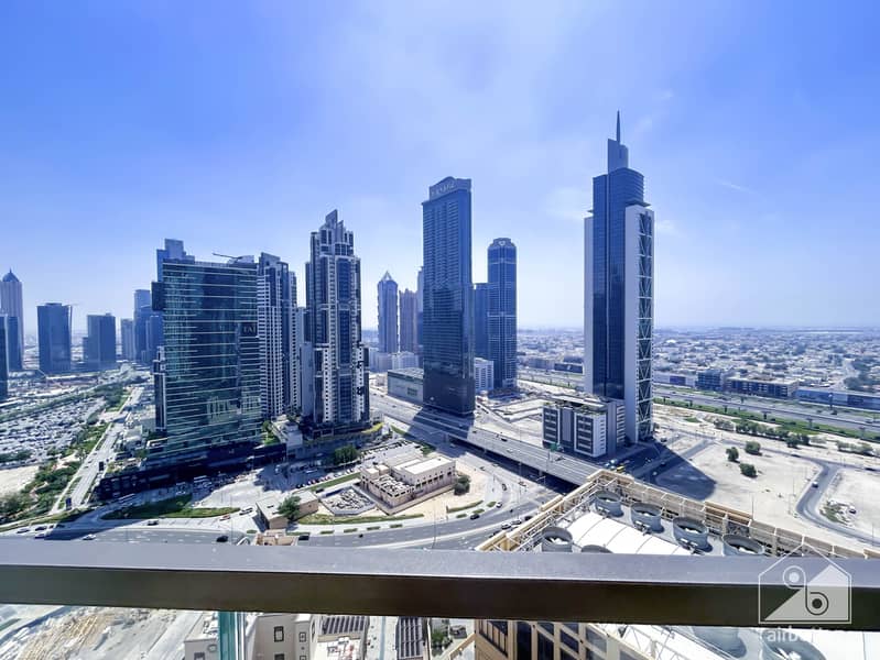 13 Burj Crown - 2601 -Living-15. jpg