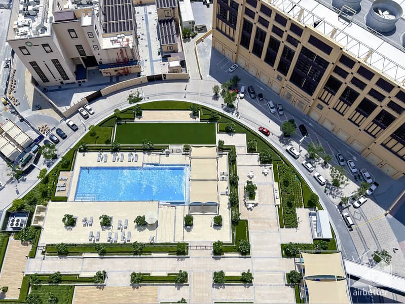 14 Burj Crown - 2601 -Living-16. jpg