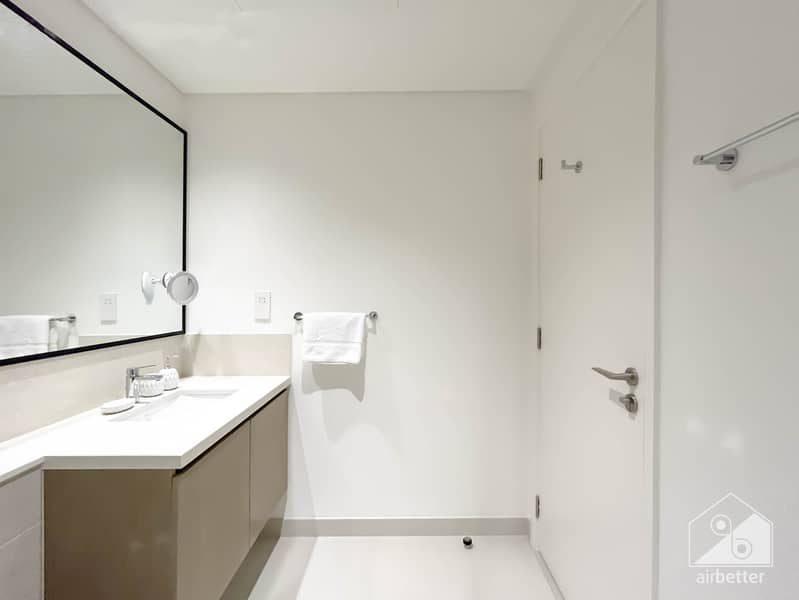 33 Burj Crown - 2601 -Room1-10. jpg