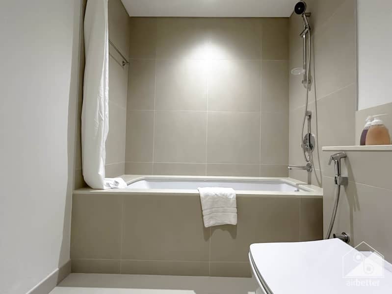 51 Crown Tower - 1707-WC1-2. jpg