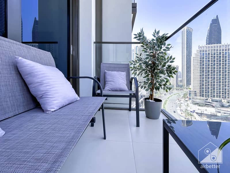 15 Crown Tower - 1307-Living-15. jpg