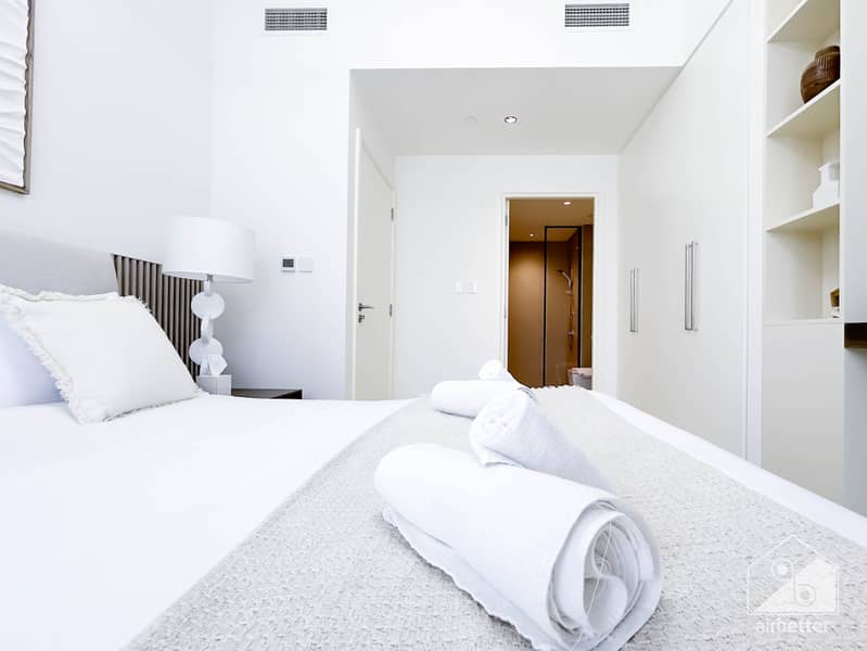27 Burj Crown - 1407 -Master Room-7. jpg