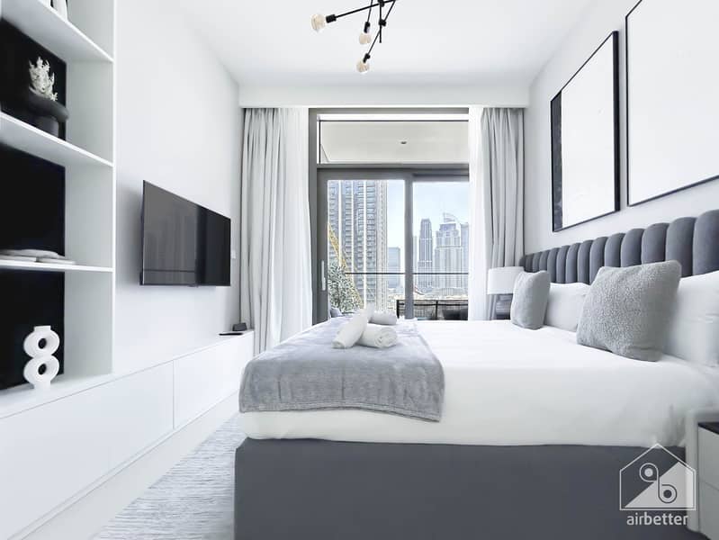 27 Crown Tower - 1307-Room1-1. jpg