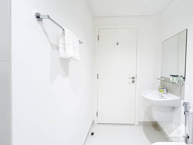 57 Crown Tower - 1307-WC1-3. jpg