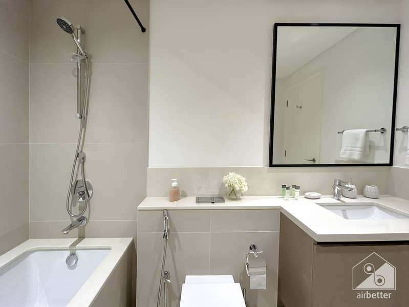 60 Crown Tower - 1307-WC2-2. jpg