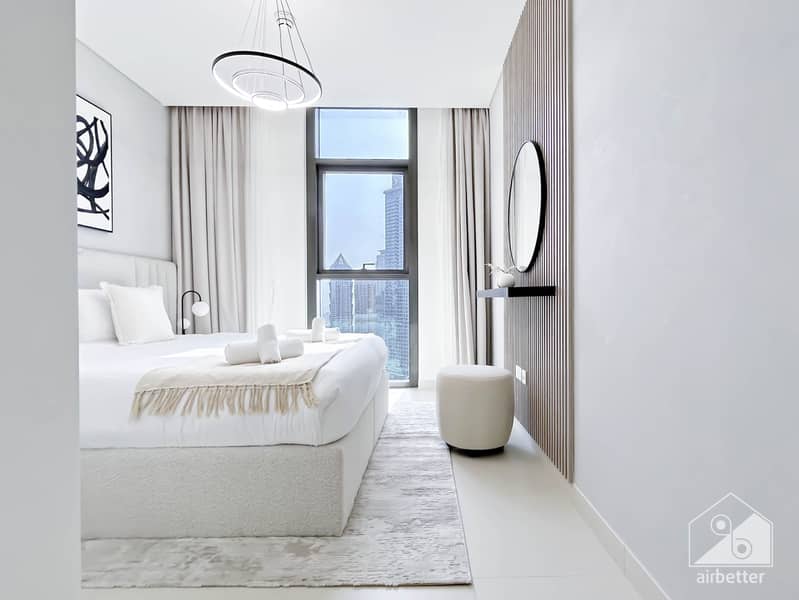 31 Crown Tower - 3401-Room1-12. jpg