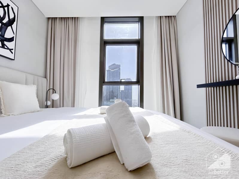 32 Crown Tower - 3401-Room1-10. jpg