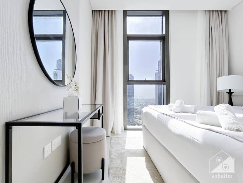 42 Crown Tower - 3401-Room2-1. jpg