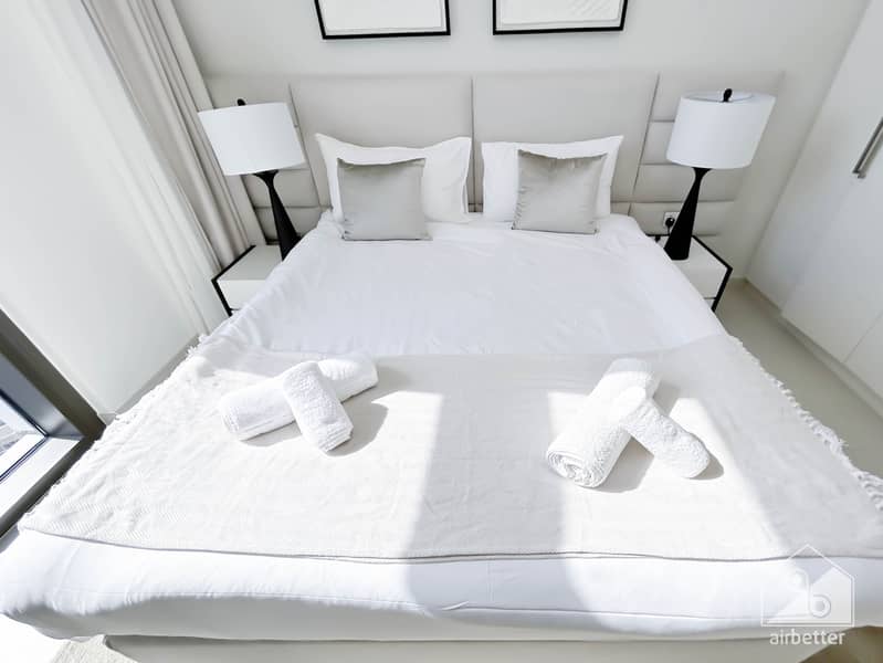 48 Crown Tower - 3401-Room2-7. jpg