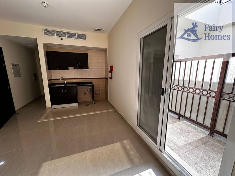 Studio for rent Prime location Near the Metro