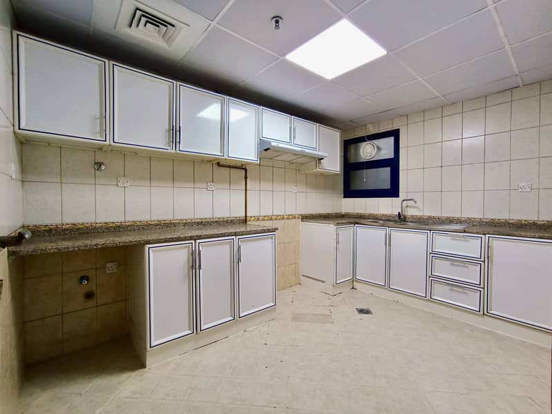 1 Month Grace Period 12 cheques 2 Bedroom Hall