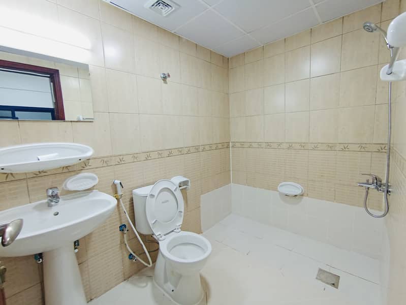 1 Month Grace Period 12 cheques 2 Bedroom Hall