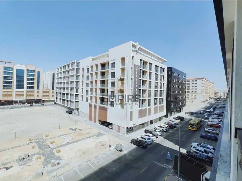 Brand New Building\°°Gym\°°Pool\°°Parking\°°Open View