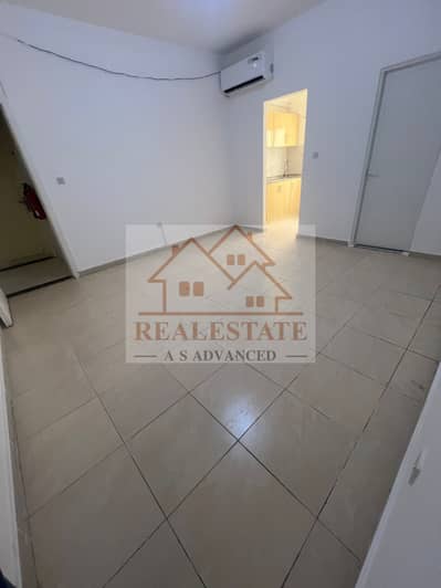 Studio for Rent in Al Khalidiyah, Abu Dhabi - 2024-08-19 16.40 (3). jpeg