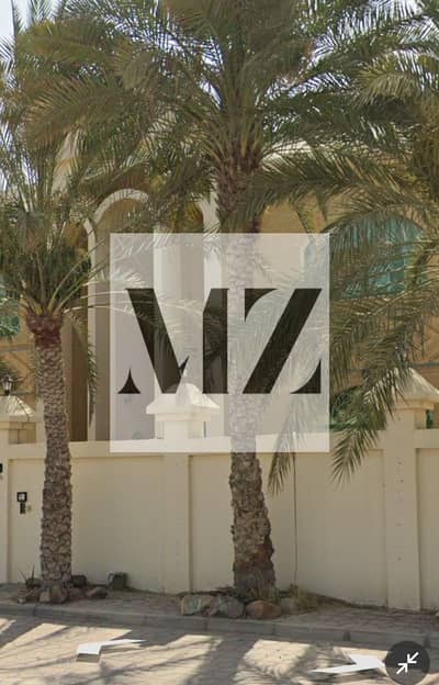 For sale: - Residential Villa Area :- Ramaqiya Location :- On the corner of the area :- 10 thousand square feet Content: - 8 master bedrooms External