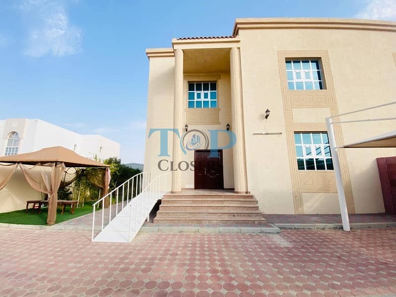 Вилла в Аль Маракхания, 5 спален, 95000 AED - 9933796