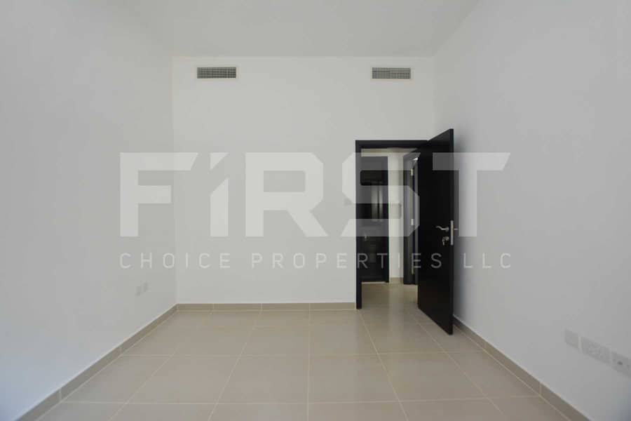 15 Internal Photo of 2 Bedroom Apartment Type A Ground Floor in Al Reef Downtown Abu Dhabi 141 sq. m 1517  (68). jpg