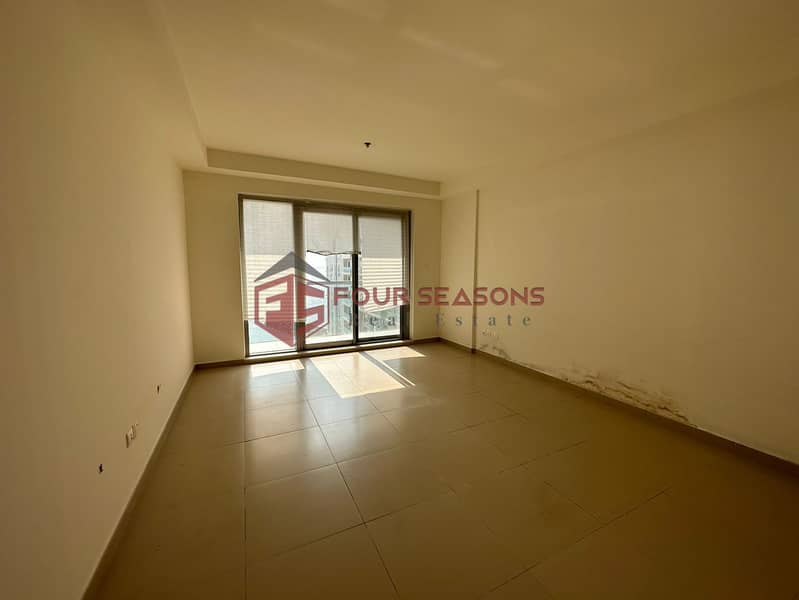 10 d6eaf524-921b-48d6-b3fa-d72e57fe7726. jpg