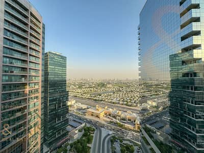 3 Bedroom Apartment for Sale in Jumeirah Lake Towers (JLT), Dubai - Stunning 3 BR+M | Vacant | Goldcrest Views1