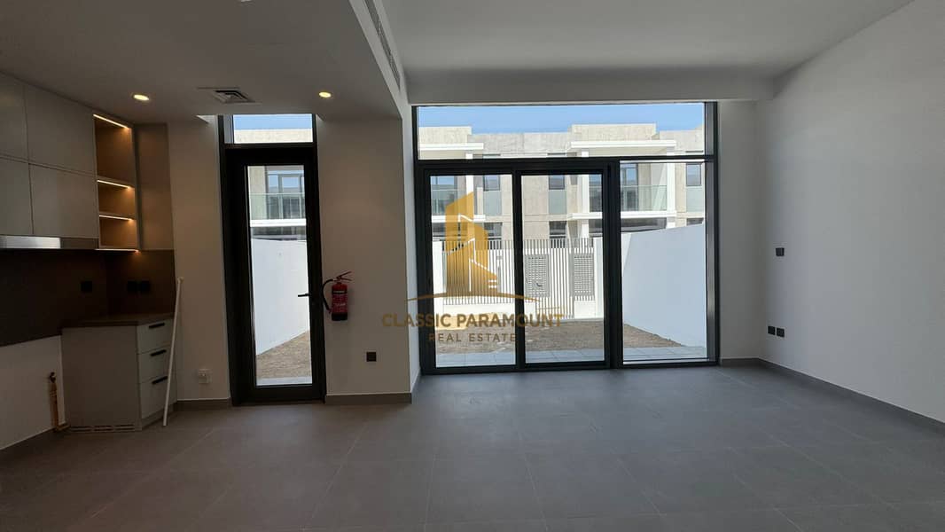 Near To Pool and Park | Brand new | Vacant