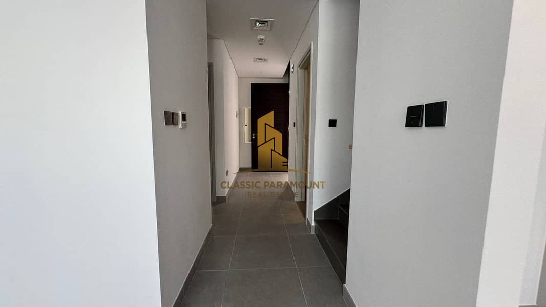 Near To Pool and Park | Brand new | Vacant - Image 10