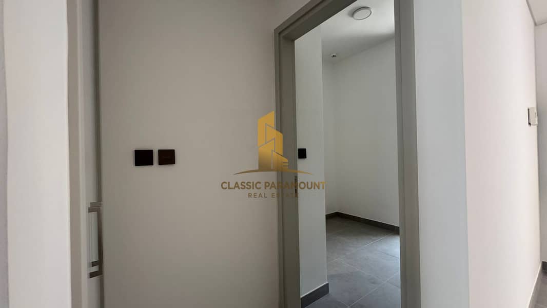 Near To Pool and Park | Brand new | Vacant - Image 11