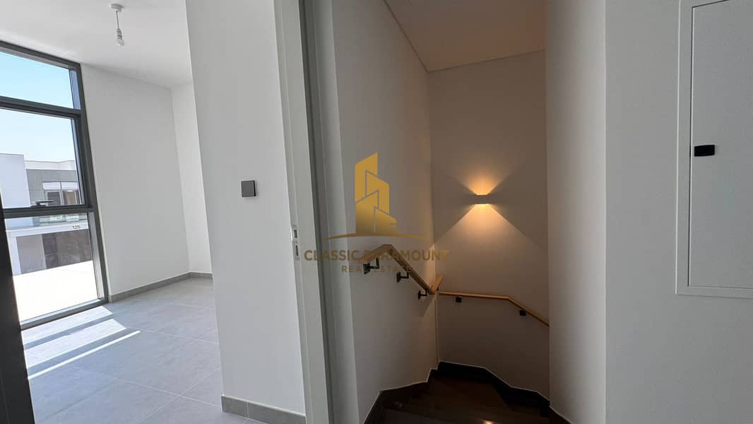 Near To Pool and Park | Brand new | Vacant - Image 13