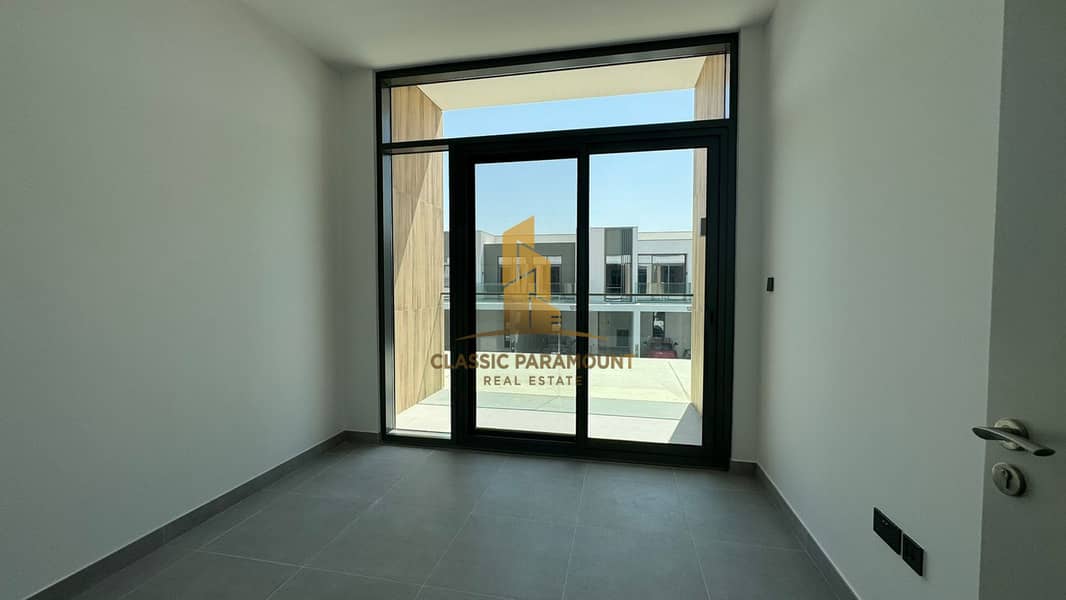 Near To Pool and Park | Brand new | Vacant - Image 22