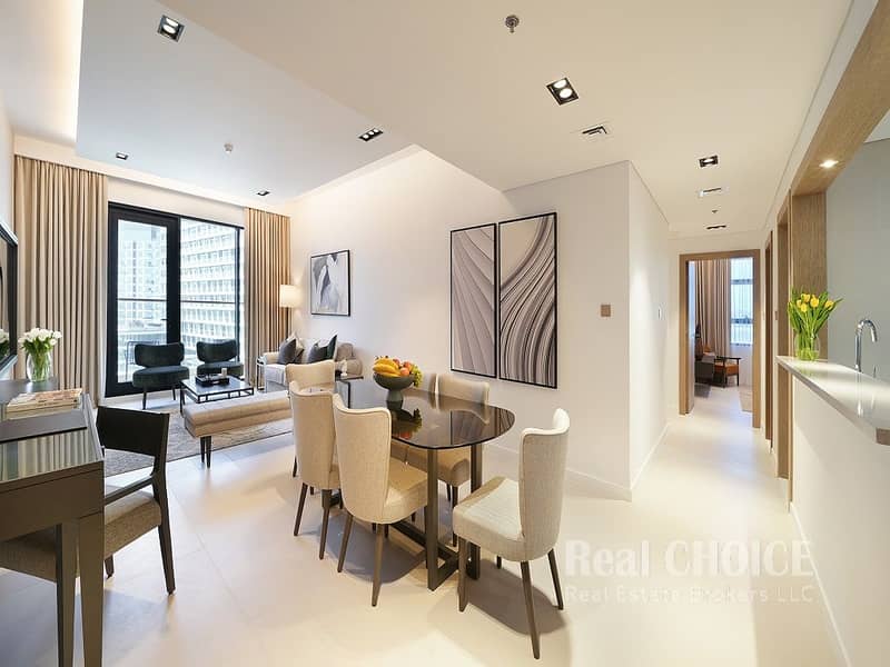 3 CMTP_Deluxe_Three_Bedroom_Living-Area_01. jpg