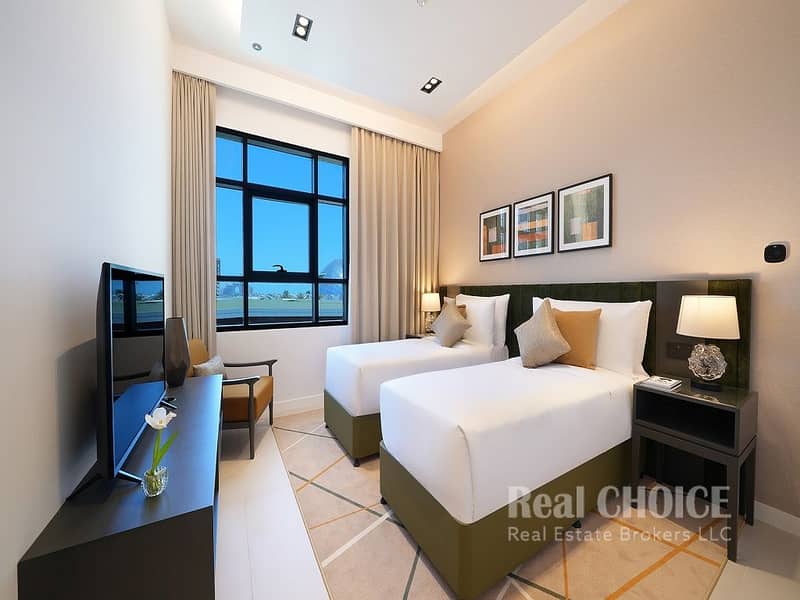 8 CMTP_Deluxe_Three_Bedroom_Bedroom_02. jpg