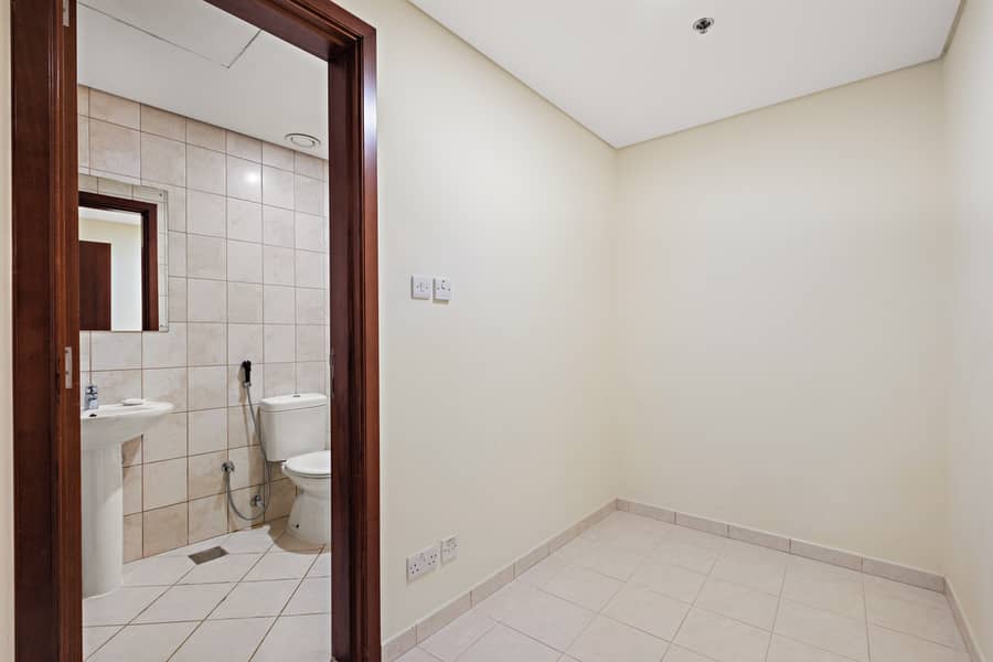 9 2 bed - Maids Room:Storage. jpg