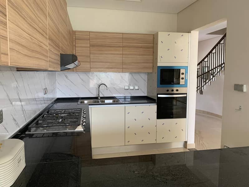 10 sale-3br-townhouse-furjan (23). jpeg