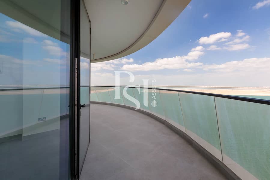 2 al-raha-beach-sail-tower-abu-dhabi-balcony-view (2). jpg