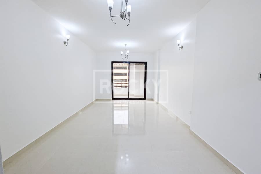 Spacious Office | Chiller Free | With 2 Toilet Spacious Office | Chiller Free | With 2 Toilet