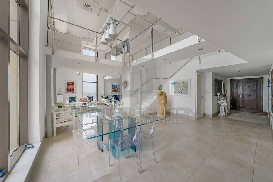Spacious Duplex | Sea and Dubai Eye View Spacious Duplex | Sea and Dubai Eye View