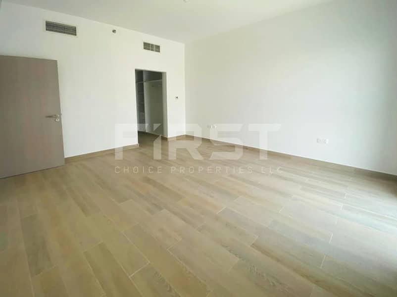 8 Internal Photos of 3 Bedroom Partment in Water s Edge Yas Island Abu Dhabi UAE (9). jpg