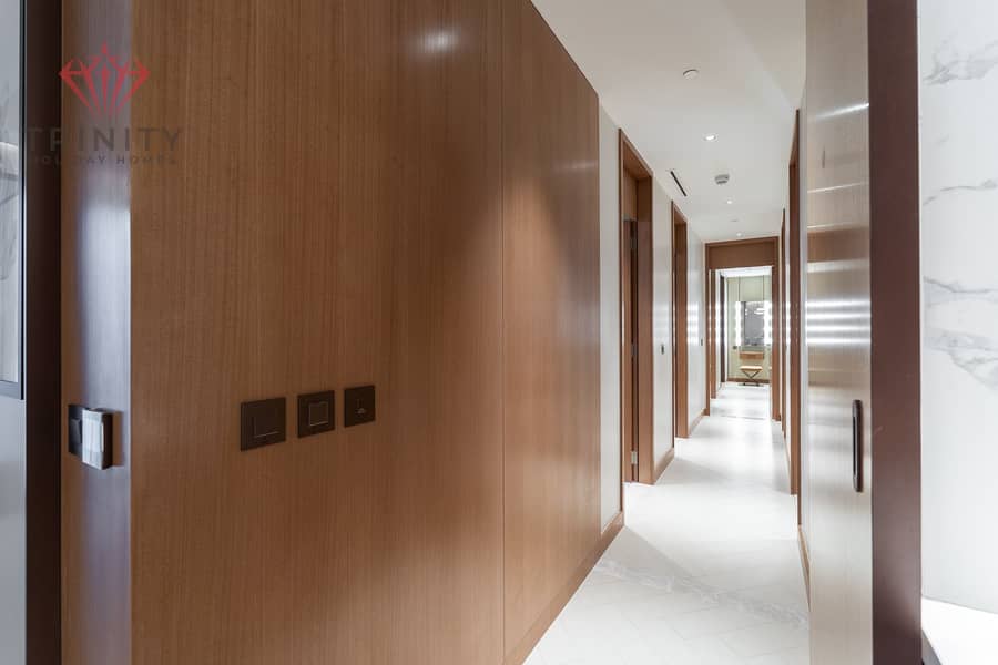 7 hallway 2. jpg