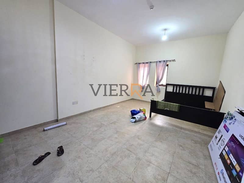 4 cc2e5d66-12bd-4bb6-9bd4-2103a983bd33. jpg