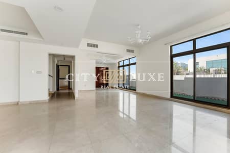 Spacious Townhouse| Huge Garden| Family Community