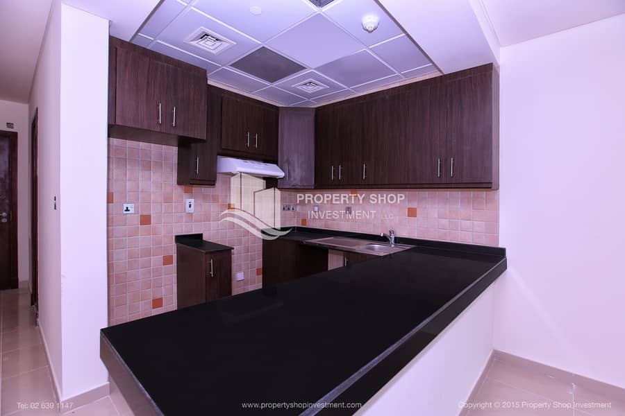 5 studio-apartment-abu-dhabi-al-reem-island-city-of-lights-hydra-avenue-kitchen-2. JPG