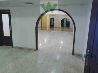 Elegant 3 BHK Condo with Waterfront Views
