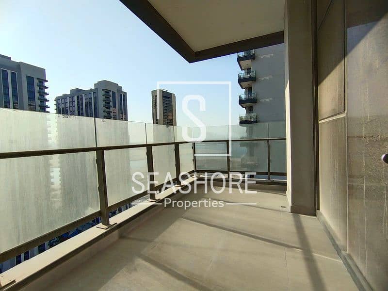 23 QMIO1568_resize. JPG