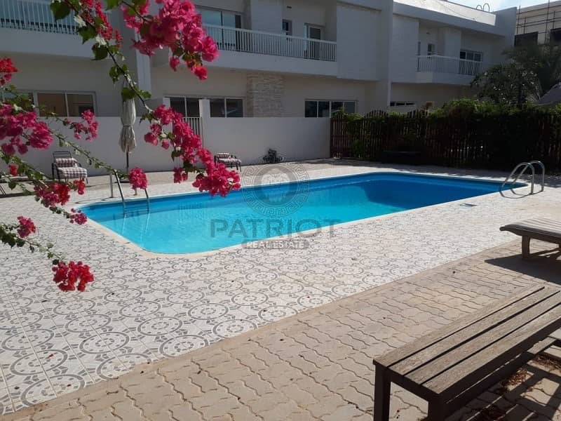 Single storey 3BR compond villa in Umm Suqeim Vacant