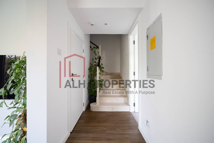 17 Spring 10 Stree2 Villa 6-7. jpg